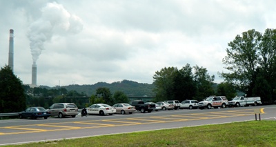 Rescuers Search for Missing Woman Rescuers Search for Missing Woman