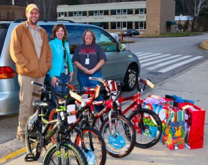 Team UT-Battelle Volunteers and Angel Tree Gifts
