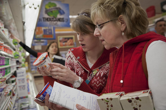 Amy Hinkel and Vickie at Food City