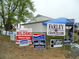 early-voting-signs-day3-1