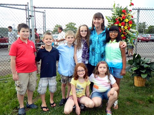 Gail Fillers and Woodland Elementary School Third-grade Students