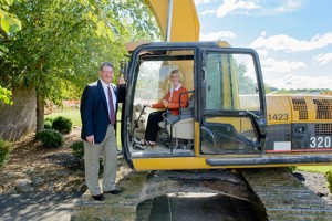 Chris Johnson and Marcy Catro at ORNL Federal Credit Union