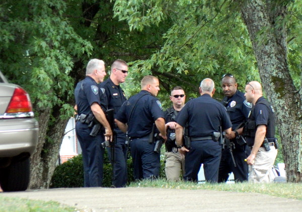 ORPD at Manhattan Apartments after Check Into Cash Robbery