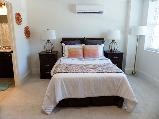 Alexander Guest House Bed Sept. 23, 2015