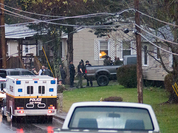 Robertsville-Road-Raid-Officers-Nov-18-2015