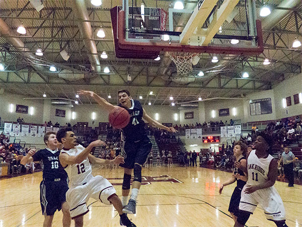 Wildcats Geevantay Gee and Javien Johnson against Grace Nov. 17, 2015