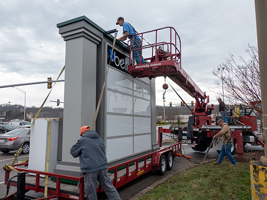 Main-Street-Oak-Ridge-Sign-Install-2-Dec-21-2015