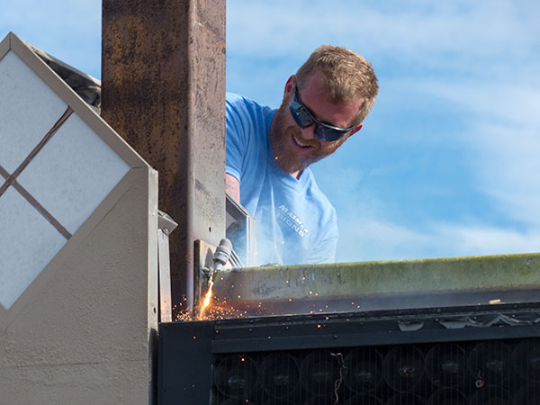 Oak-Ridge-Mall-Sign-Cutting-Torch-Dec-16-2015Oak-Ridge-Mall-Sign-Cutting-Torch-Dec-16-2015