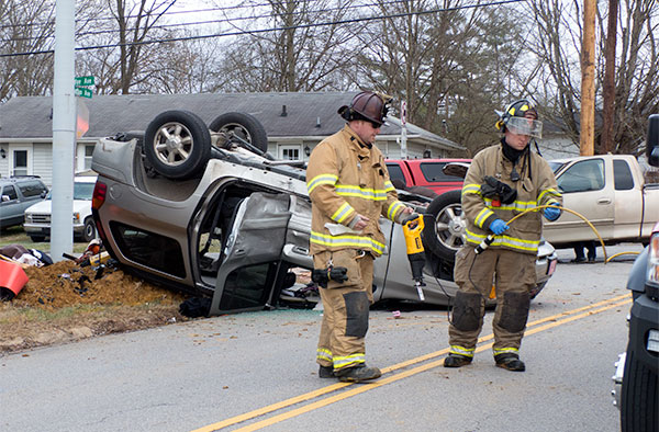 Oak-Ridge-Firefighters-Manhattan-North-Purdue-Crash-Jan-16-2016