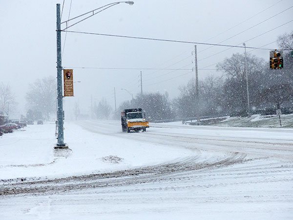 Turnpike-Administration-Road-Snow-Jan-20-2016