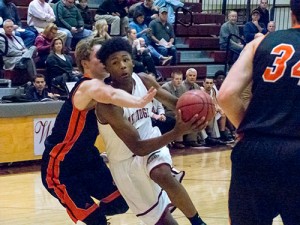 Wildcats-Higgins-Dribble-Powell-Jan-28-2016