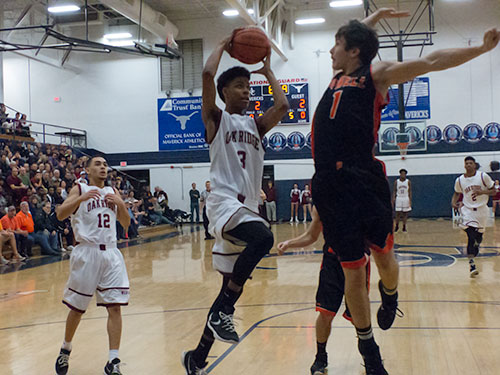 Wildcats-Jones-Drive-Powell-Feb-20-2016