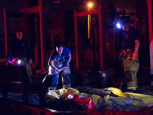 Cedar-Hill-Park-Bench-Fire-Oak-Ridge-Fire-Department-Mulch-March-22-2016