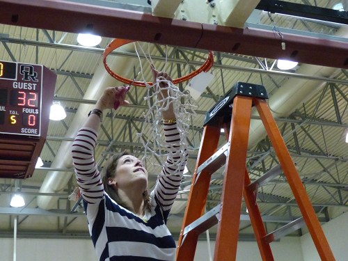 Paige-Green-Cuts-Net-Sectional-Win-March-5-2016