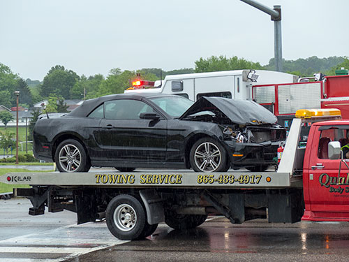 Ford-Mustang-on-Tow-Truck-Oak-Ridge-Turnpike-Crash-April-30-2016