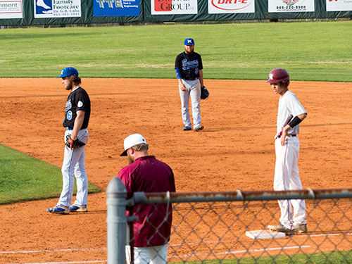 Oak-Ridge-Caldwell-First-Base-Karns-April-19-2016