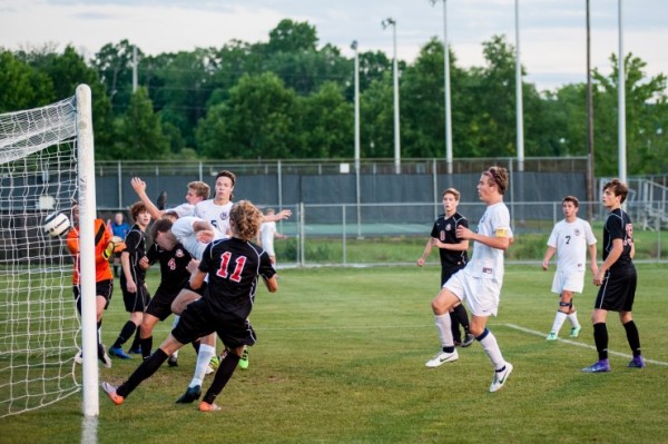 Oak-Ridge-Clowers-Header-In-Maryville-May-17-2016-1