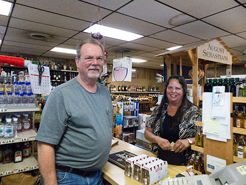 Ridge-Package-Store-Closing-Donnie-Knight-and-Ramona-Cooper-Aug-10-2016-500-II