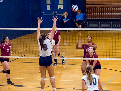 oak-ridge-hardin-valley-volleyball-region-2-semifinal-22-oct-11-2016-web