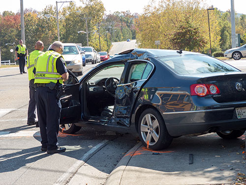school-bus-passat-crash-oak-ridge-turnpike-georgia-avenue-oct-19-2016