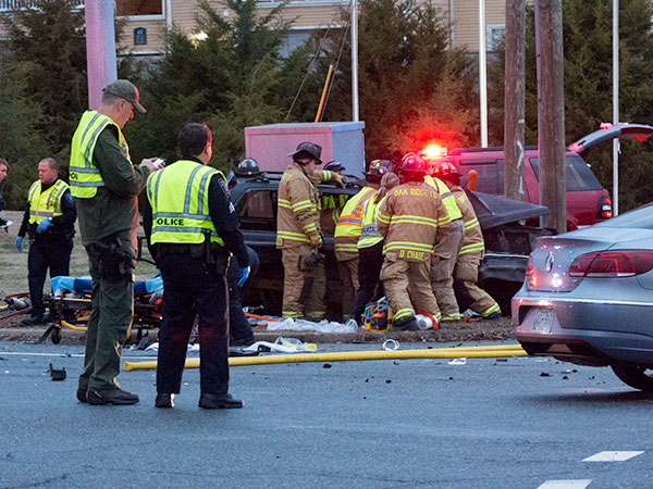 Fatal-Crash-Emory-Valley-Road-Lafayette-Drive-Fire-SUV-Entrapment-Jan-13-2017-Web