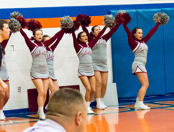 Oak-Ridge-Campbell-County-Basketball-Cheerleaders-6-Jan-10-2017-Web