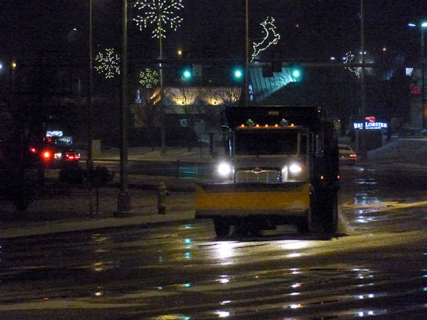 snow-plow-south-illinois-avenue-jan-6-2017-web
