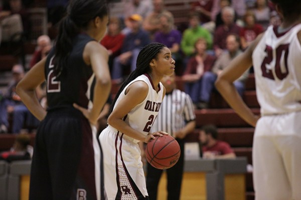 Oak Ridge sophmore Jada Guinn (24), center, had a game high and career high 32 points in a 62-56 win over Bearden in a Region 2-AAA quarterfinal elimination game at Wildcat Arena on Friday, Feb. 24, 2017. (Photo by Luther Simmons)