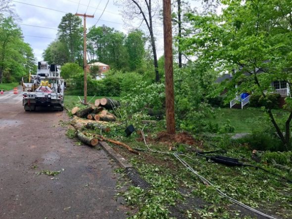 Fallen Tree Power Outage April 2017 Storms 1