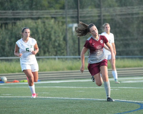 The Oak Ridge girls soccer team played at Knoxville Catholic on Tuesday, Aug. 15, 2017. (Photo by Luther Simmons)
