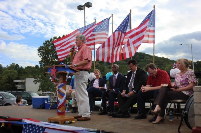 Tennessee Lt. Gov. Randy McNally addresses the crowd during the 2016 First Responders Appreciation Day. (Submitted photo)