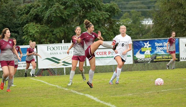 Oak Ridge senior Zoe Van Hook (17) is pictured above at Farragut on Wednesday, Sept. 13, 2017. (Photo by Luther Simmons)