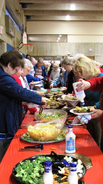 The Oak Ridge Senior Center’s annual Holiday Reception will be Friday, Dec. 8, 2017, in the Oak Ridge Civic Center gymnasium. Pictured above is a picture from last year's Holiday Reception. (Photo courtesy City of Oak Ridge)