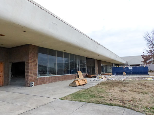 Construction work has started at the new American Museum of Science and Energy at Main Street Oak Ridge. Interior demolition work is under way, and exterior demolition work could start Wednesday. A crew was working at the new AMSE location on Friday, Jan. 5, 2018. (Photo by John Huotari/Oak Ridge Today)