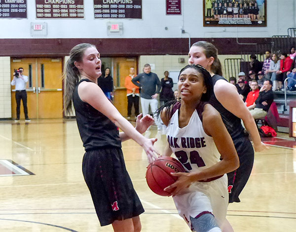 Oak Ridge junior Jada Guinn (24) drives against Maryville during a 40-35 Region 2-AAA semifinal win at Bearden on Monday, Feb. 26, 2018. (Photo by John Huotari/Oak Ridge Today)