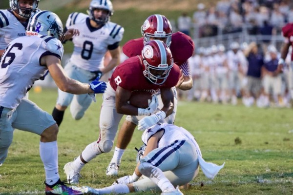Oak Ridge senior Jordan Graham (8) runs during a 20-14 loss to Farragut on Blankenship Field on Friday, Sept. 7, 2018. (Photo by Barry Houchin)