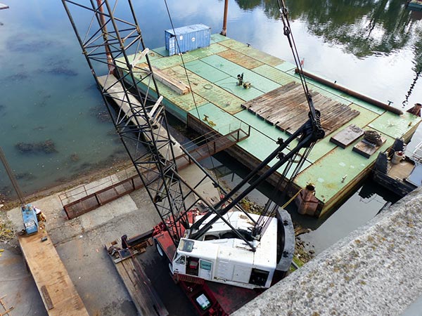 Work is under way on the bridge to replace the Honorable William Everette Lewallen Bridge over the Clinch River on Clinch Avenue between downtown Clinton and South Clinton. The work is pictured above on Tuesday, Oct. 30, 2018. (Photo by John Huotari/Oak Ridge Today)